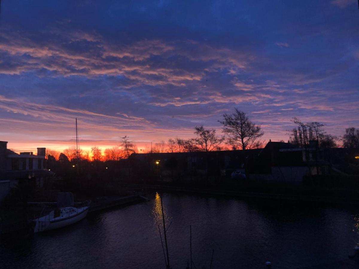 Riverside-Lemmer Exteriér fotografie